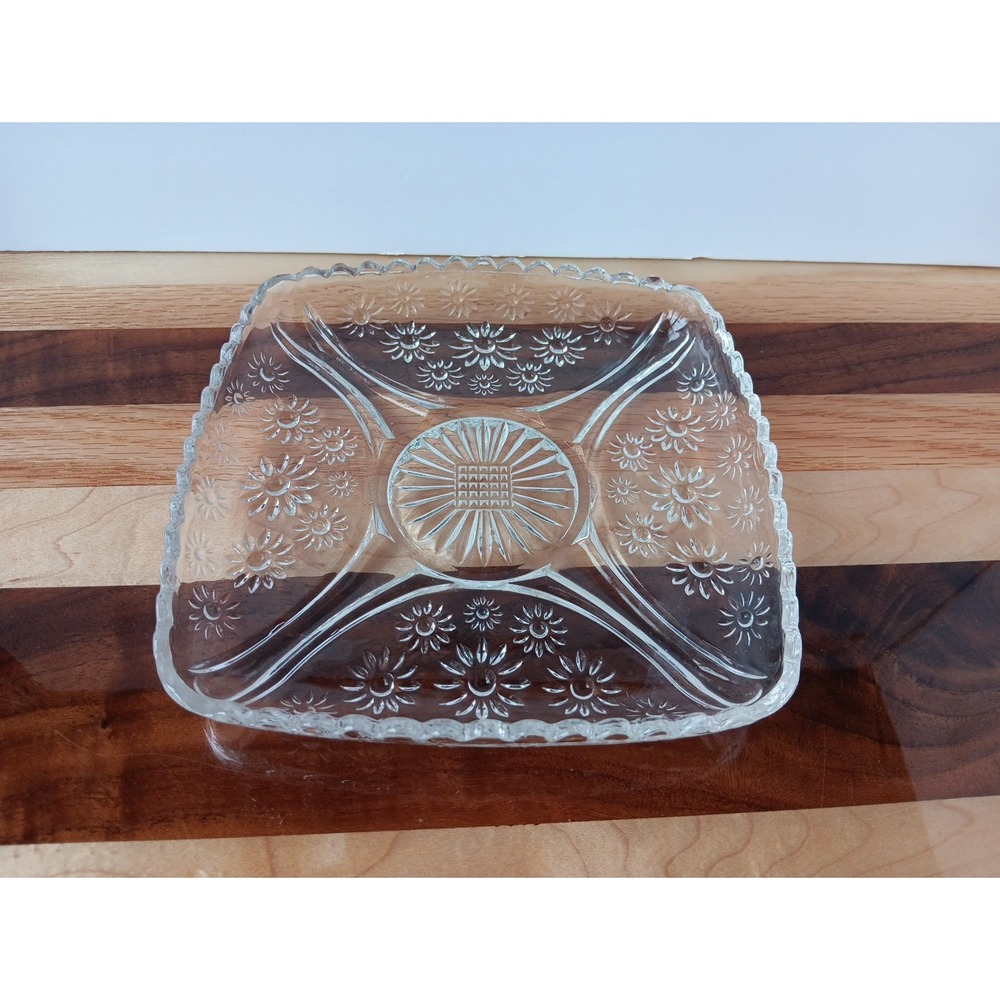 VTG MCM Sunflower Daisy 6.5" Square Glass Candy Dish EAPG Flower Floral Pressed